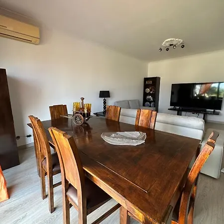 بيت للعطل House *
